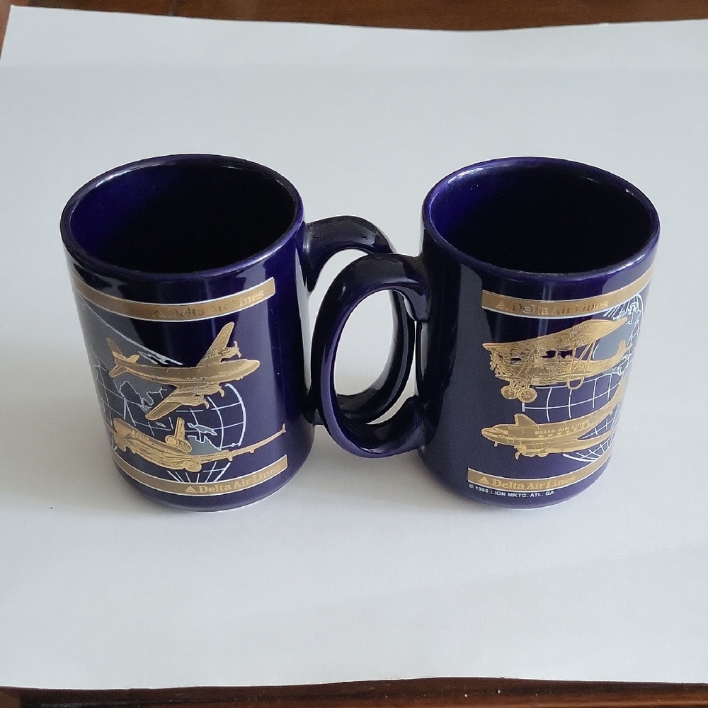 2 Delta Air Lines Navy Blue Ceramic Mug Set with Gold Accents